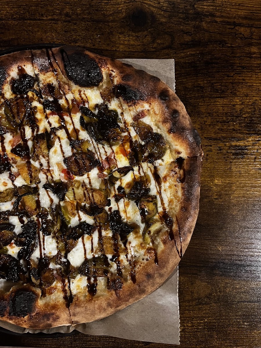 Cut Stone Wood-Fired Pizza-7